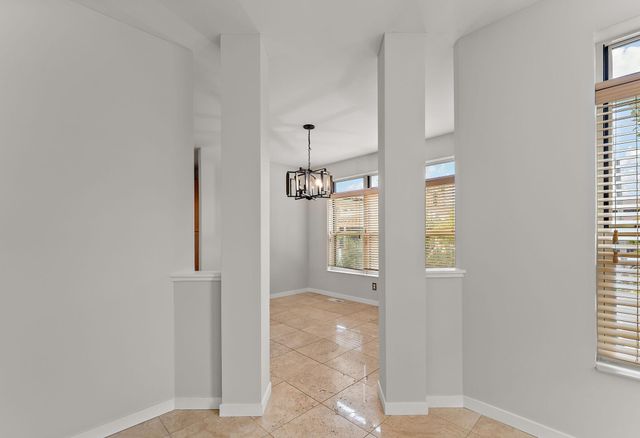 221 NE 1st Avenue 5, Minneapolis, MN 55413