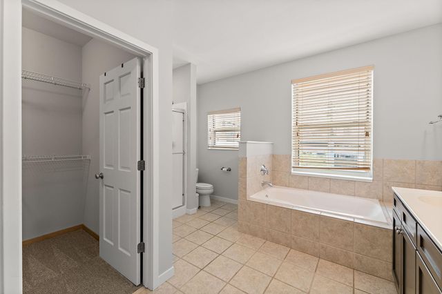 221 NE 1st Avenue 5, Minneapolis, MN 55413