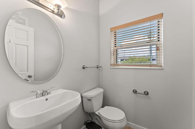 221 NE 1st Avenue 5, Minneapolis, MN 55413