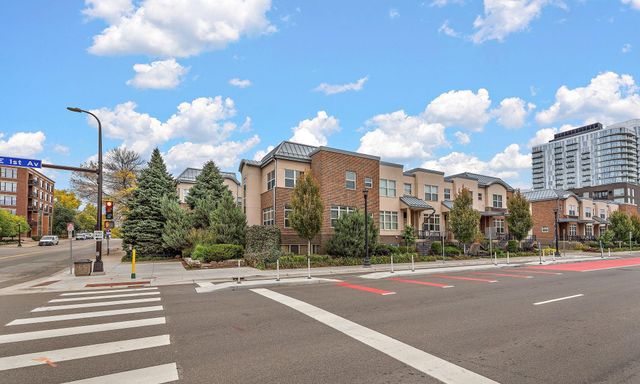 221 NE 1st Avenue 5, Minneapolis, MN 55413