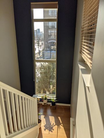 221 NE 1st Avenue 5, Minneapolis, MN 55413