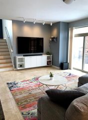 221 NE 1st Avenue 5, Minneapolis, MN 55413