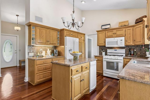 3895 Minnesota Lane N, Plymouth, MN 55446