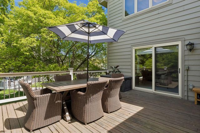 3895 Minnesota Lane N, Plymouth, MN 55446