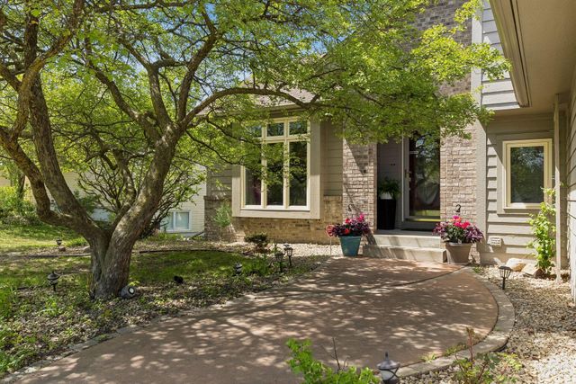 3895 Minnesota Lane N, Plymouth, MN 55446