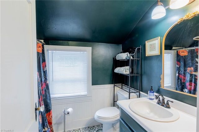 422 Main Street, Dobson, NC 27017