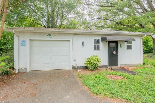 422 Main Street, Dobson, NC 27017