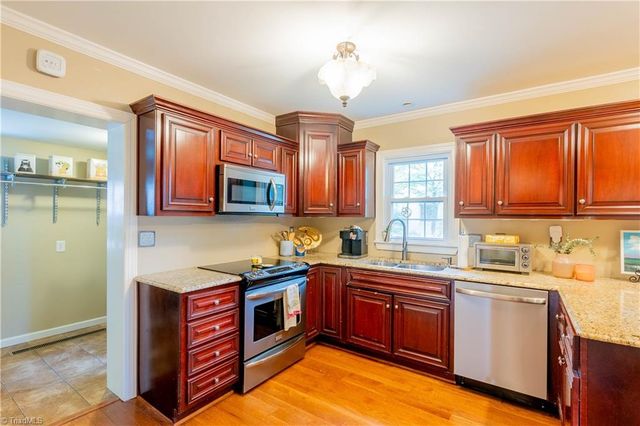 422 Main Street, Dobson, NC 27017