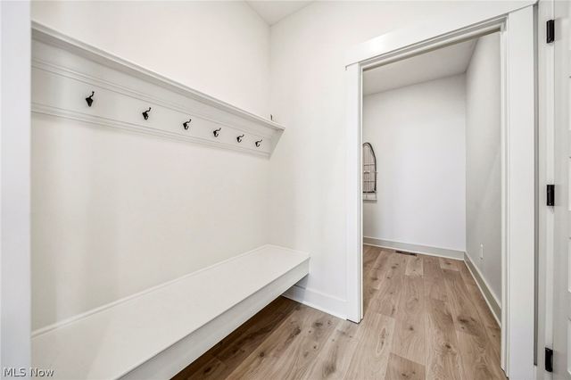 5380 Hawks Nest Circle, Sheffield Village, OH 44054