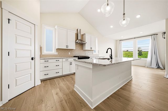 5380 Hawks Nest Circle, Sheffield Village, OH 44054