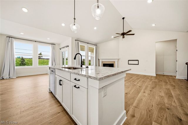 5380 Hawks Nest Circle, Sheffield Village, OH 44054