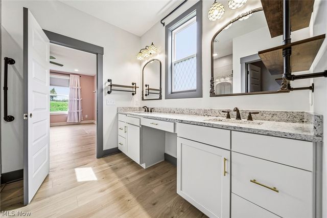 5380 Hawks Nest Circle, Sheffield Village, OH 44054