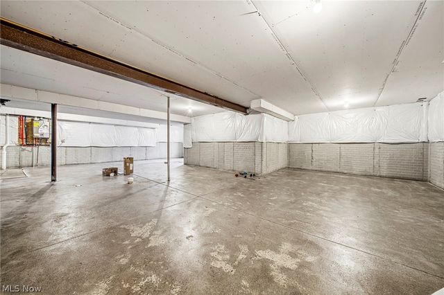 5380 Hawks Nest Circle, Sheffield Village, OH 44054
