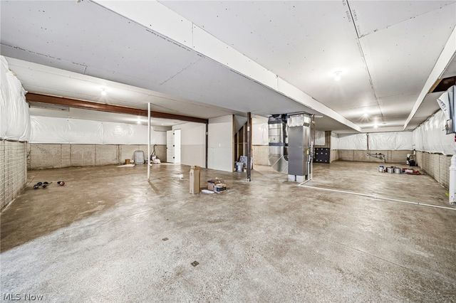 5380 Hawks Nest Circle, Sheffield Village, OH 44054