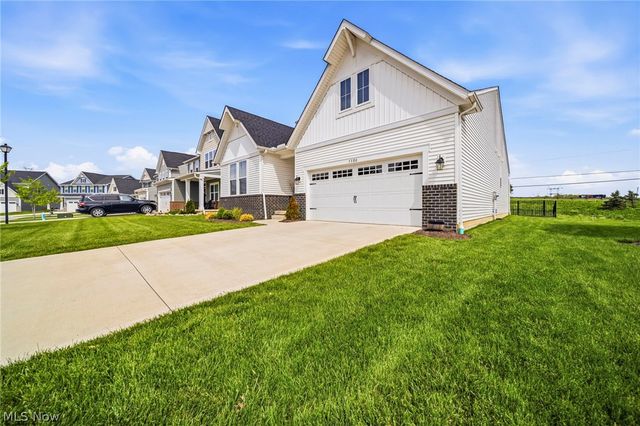 5380 Hawks Nest Circle, Sheffield Village, OH 44054