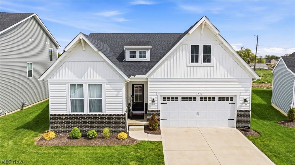 5380 Hawks Nest Circle, Sheffield Village, OH 44054