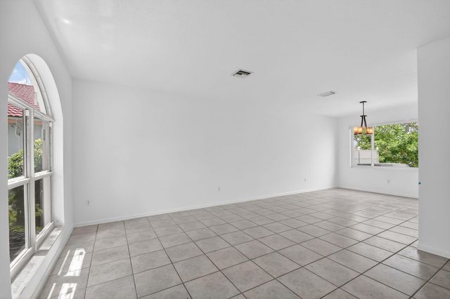 7693 Northtree Way, Lake Worth, FL 33467
