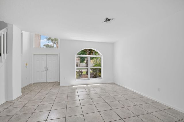 7693 Northtree Way, Lake Worth, FL 33467