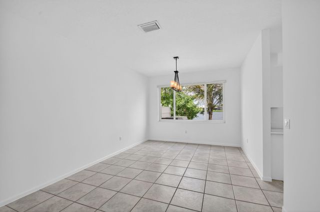 7693 Northtree Way, Lake Worth, FL 33467