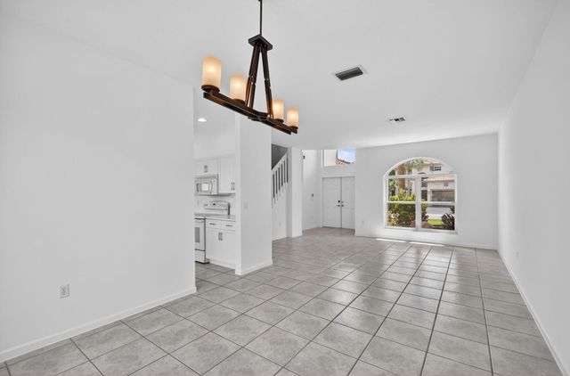 7693 Northtree Way, Lake Worth, FL 33467