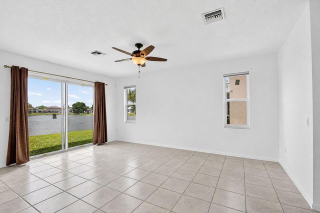 7693 Northtree Way, Lake Worth, FL 33467