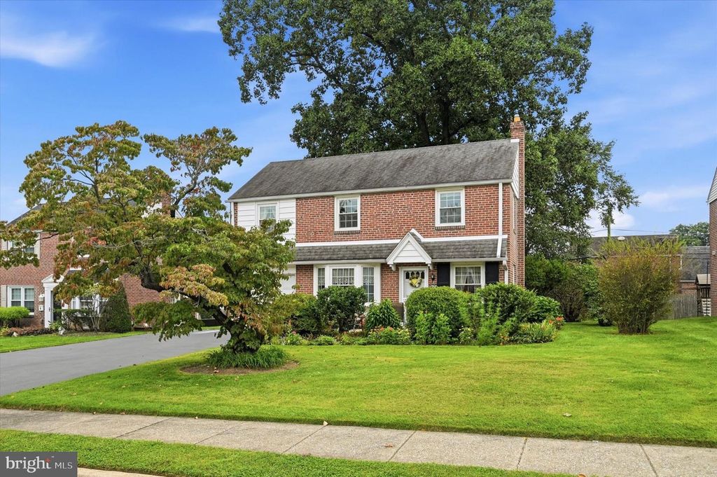 2404 GEORGIAN LN, BROOMALL, PA 19008 — exterior