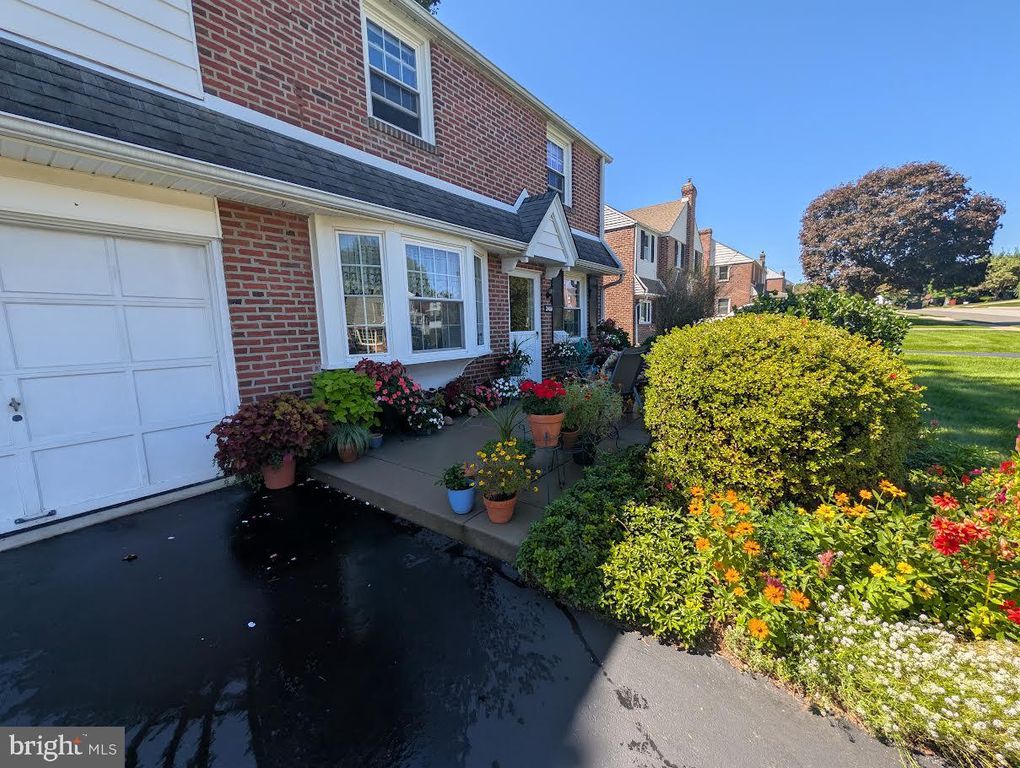 2404 GEORGIAN LN, BROOMALL, PA 19008 — photo 2