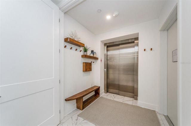 15 AVALON STREET 401, Clearwater Beach, FL 33767