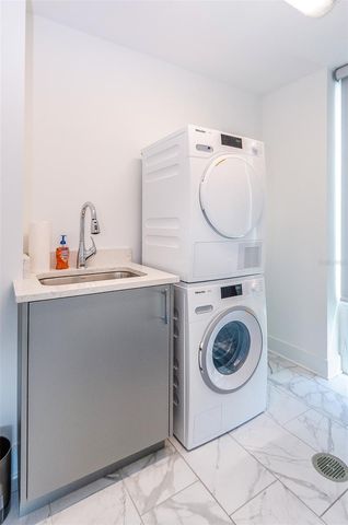 15 AVALON STREET 401, Clearwater Beach, FL 33767