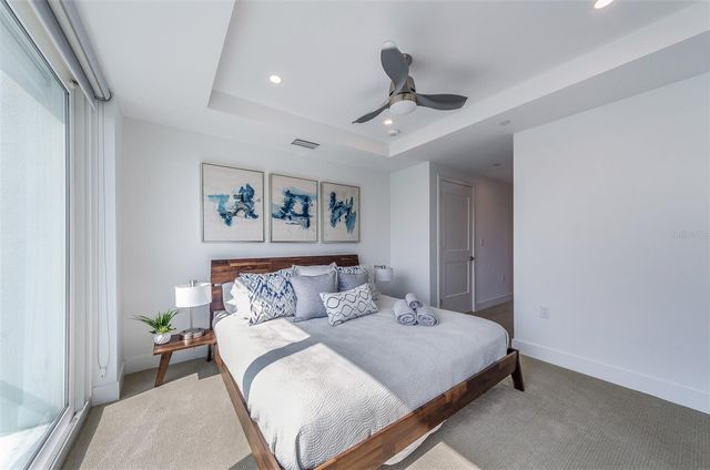 15 AVALON STREET 401, Clearwater Beach, FL 33767