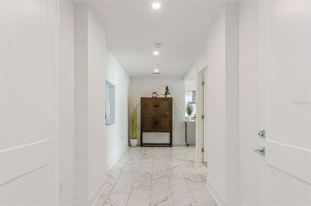 15 AVALON STREET 401, Clearwater Beach, FL 33767
