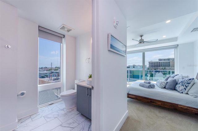 15 AVALON STREET 401, Clearwater Beach, FL 33767