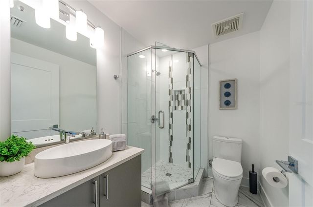 15 AVALON STREET 401, Clearwater Beach, FL 33767