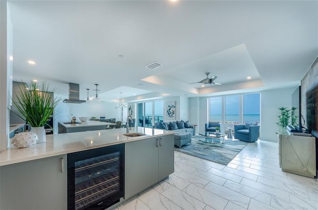 15 AVALON STREET 401, Clearwater Beach, FL 33767