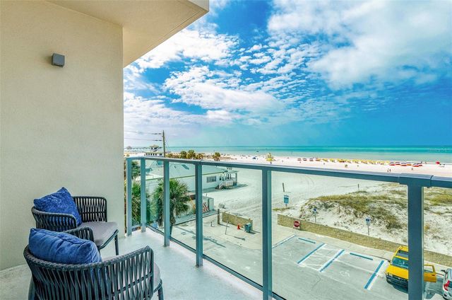 15 AVALON STREET 401, Clearwater Beach, FL 33767