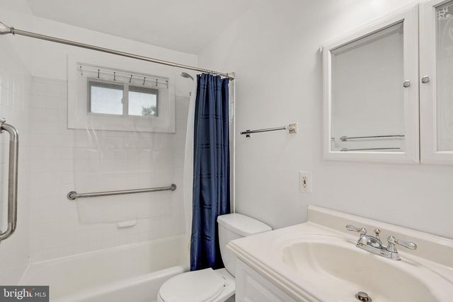 6369 EDSALL RD, Alexandria, VA 22312