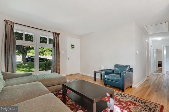 6369 EDSALL RD, Alexandria, VA 22312