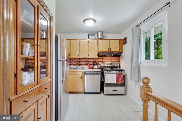 6369 EDSALL RD, Alexandria, VA 22312