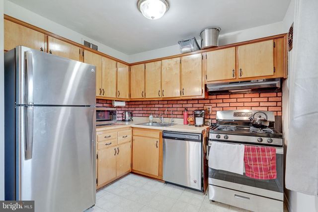 6369 EDSALL RD, Alexandria, VA 22312