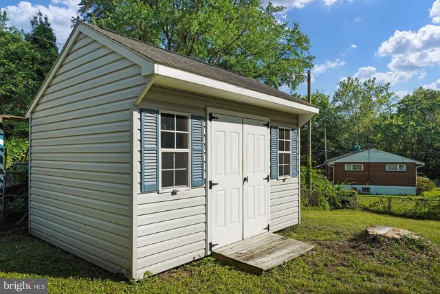 6369 EDSALL RD, Alexandria, VA 22312