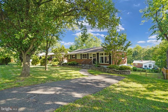 6369 EDSALL RD, Alexandria, VA 22312