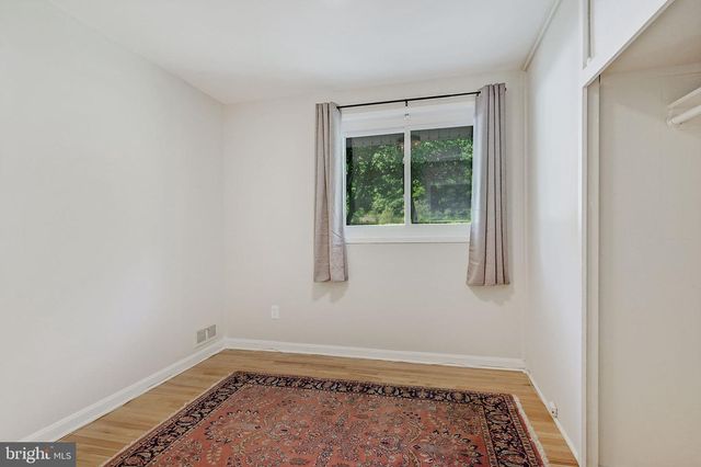 6369 EDSALL RD, Alexandria, VA 22312