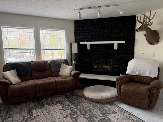 3377 3rd Lane Lane, Oxford, WI 53952