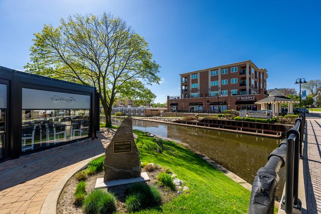 1010 Osage Drive, Mchenry, IL 60051