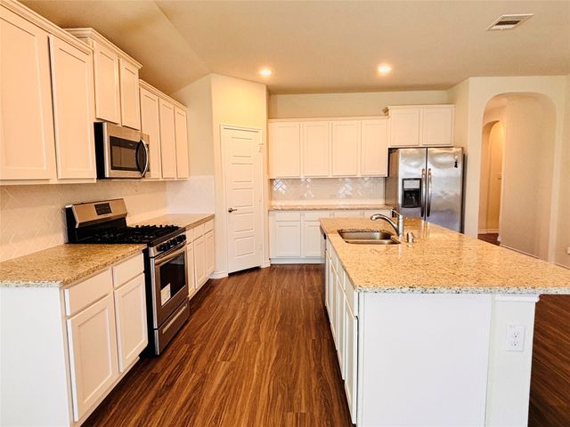 4104 Spur Trail, Denton, TX 76208