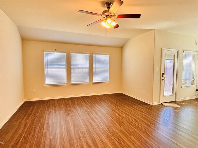 4104 Spur Trail, Denton, TX 76208