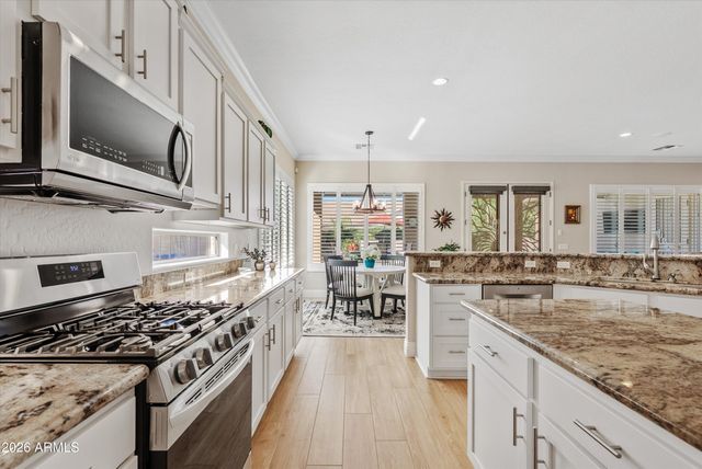 6926 S ST RUBEN Avenue, Gilbert, AZ 85298