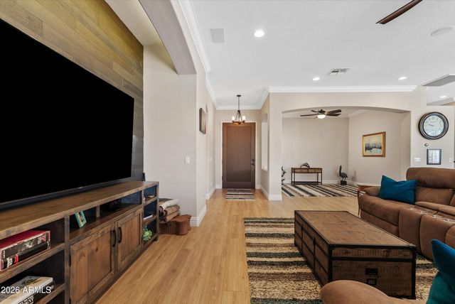 6926 S ST RUBEN Avenue, Gilbert, AZ 85298