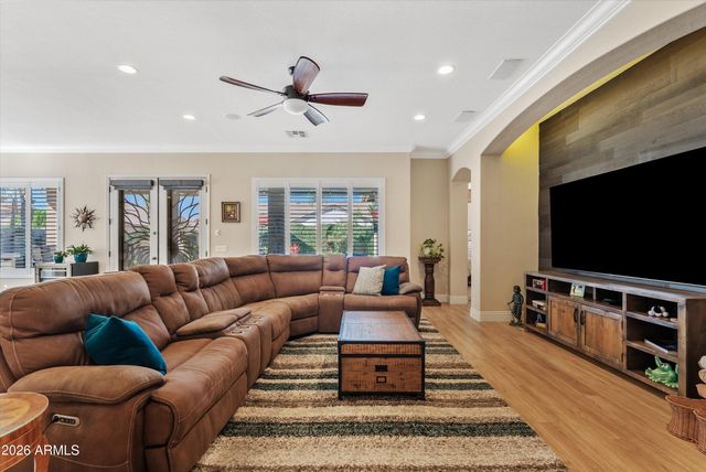 6926 S ST RUBEN Avenue, Gilbert, AZ 85298