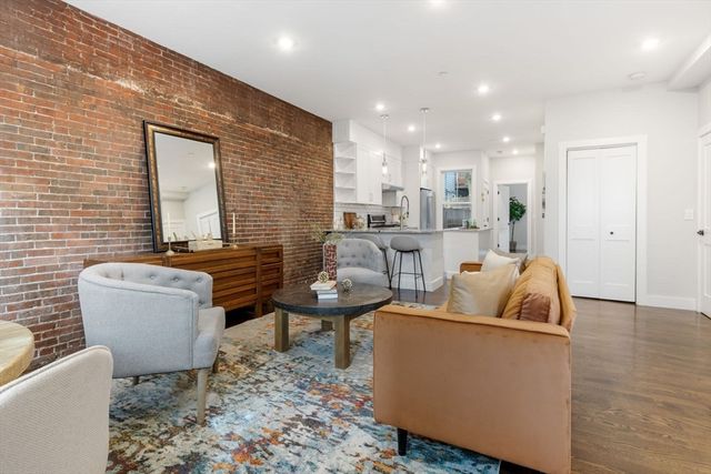 62-64 Elm St 1, Boston, MA 02129
